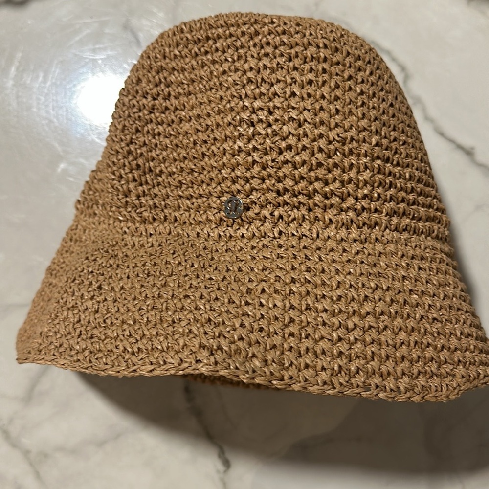 Lululemon crochet hat used once